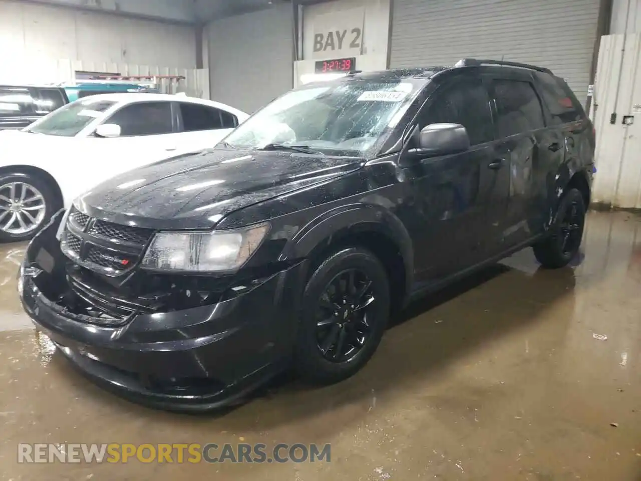1 Photograph of a damaged car 3C4PDCAB1LT266056 DODGE JOURNEY 2020