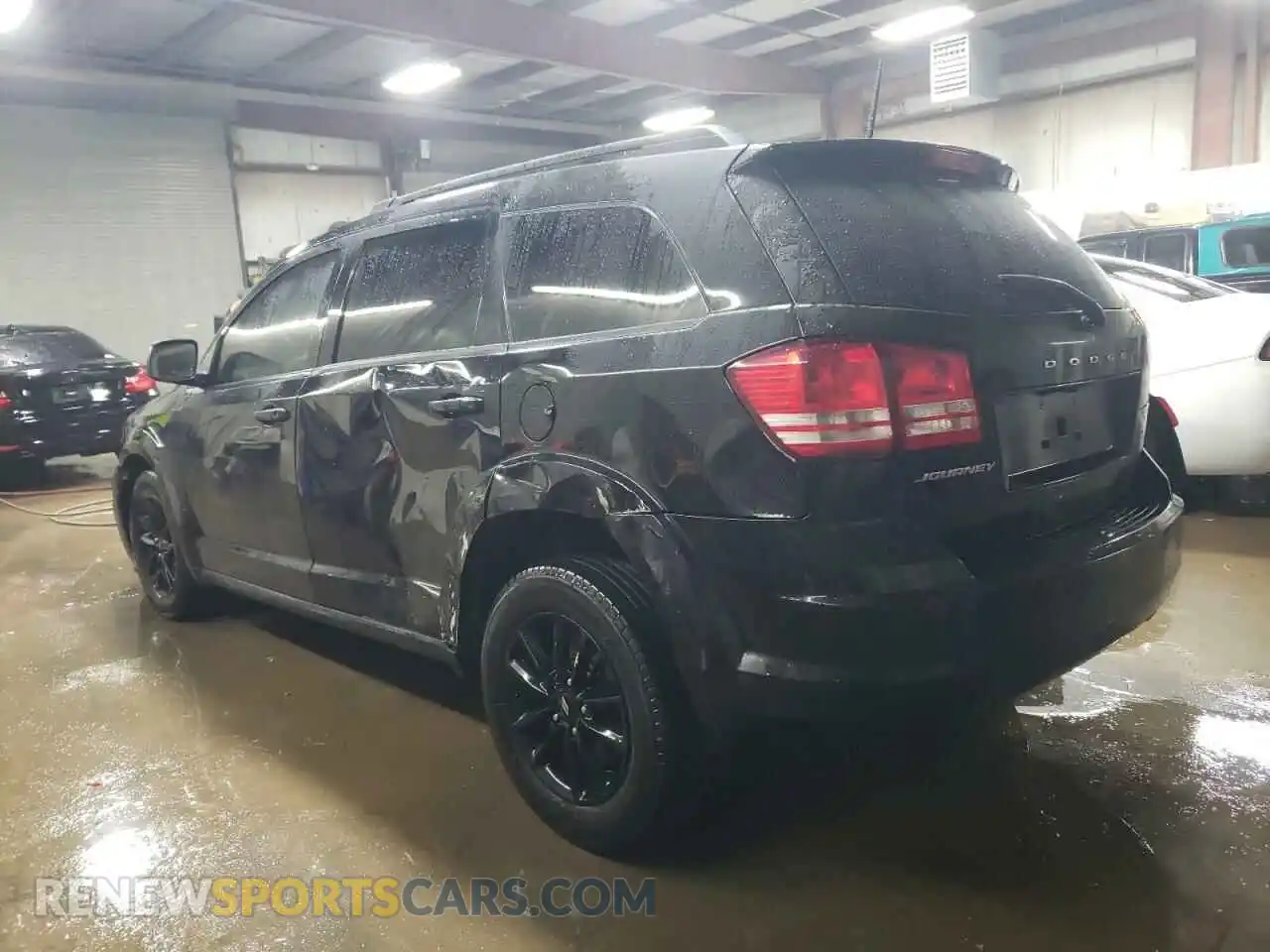 2 Photograph of a damaged car 3C4PDCAB1LT266056 DODGE JOURNEY 2020