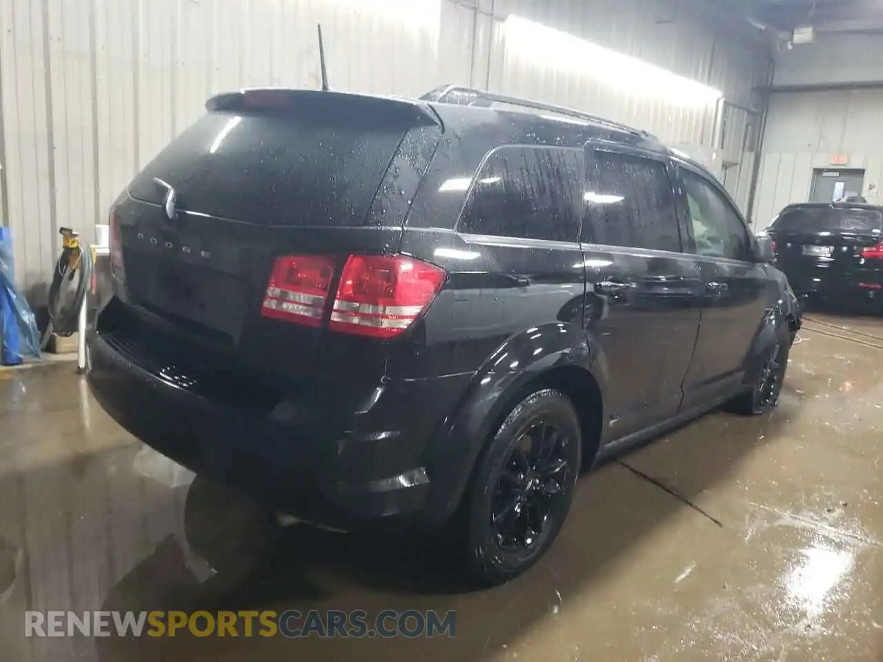 3 Photograph of a damaged car 3C4PDCAB1LT266056 DODGE JOURNEY 2020
