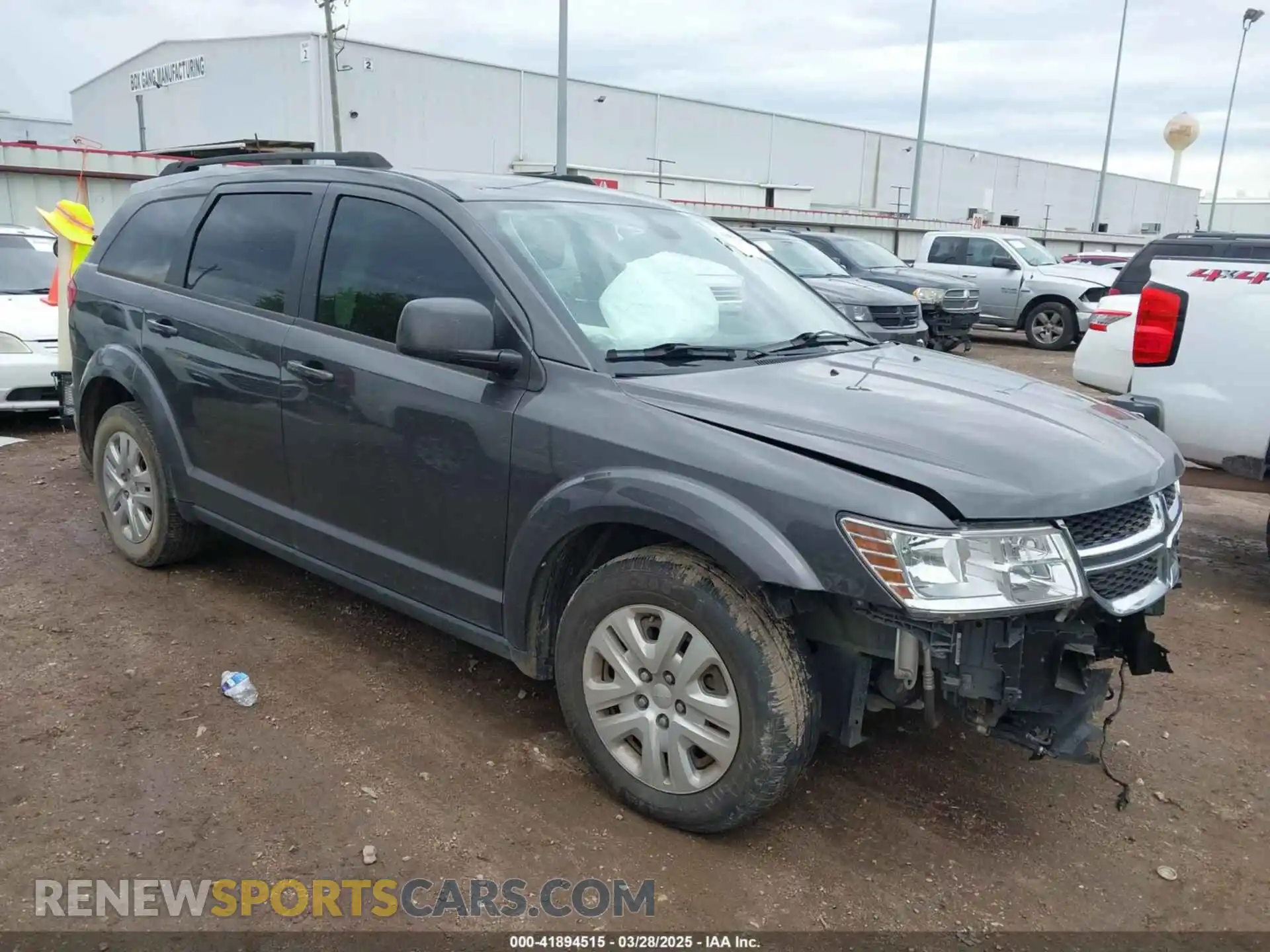 1 Photograph of a damaged car 3C4PDCAB2LT202088 DODGE JOURNEY 2020