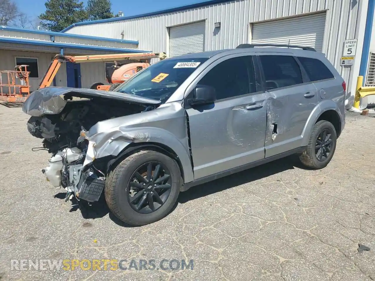 1 Photograph of a damaged car 3C4PDCAB3LT219174 DODGE JOURNEY 2020
