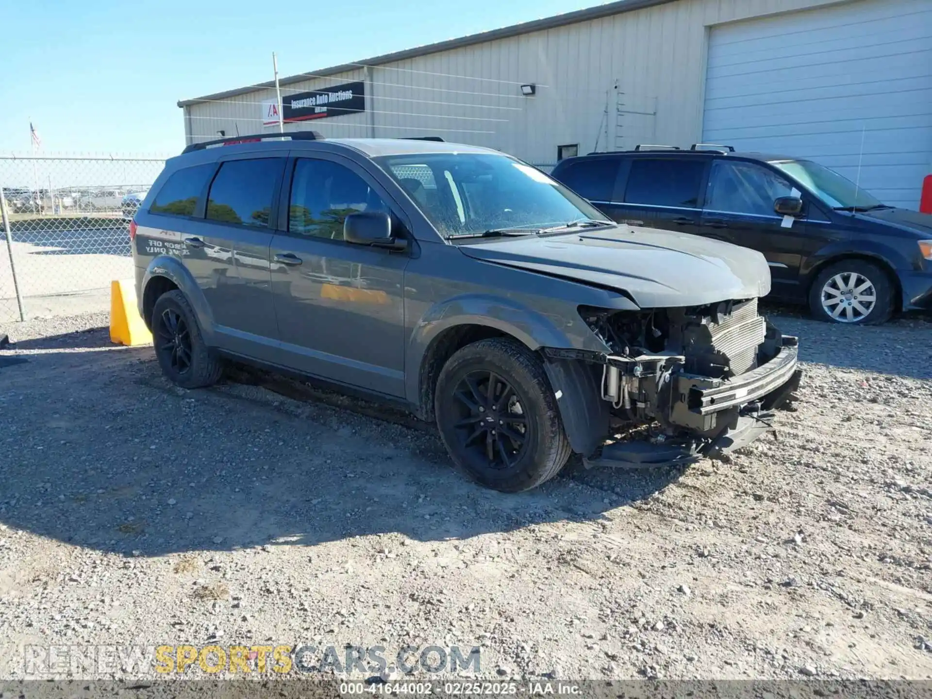 1 Photograph of a damaged car 3C4PDCAB3LT261182 DODGE JOURNEY 2020