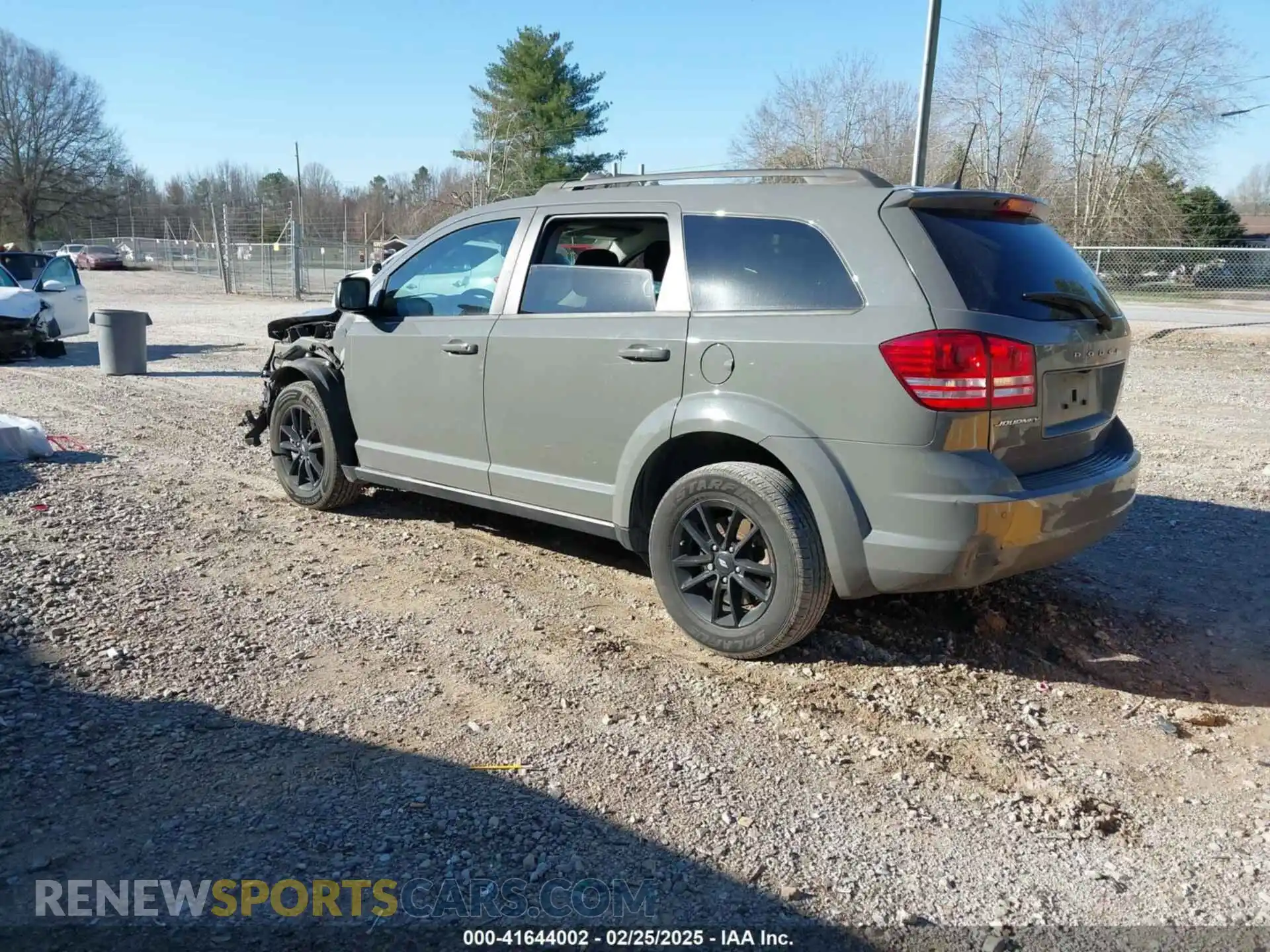 3 Photograph of a damaged car 3C4PDCAB3LT261182 DODGE JOURNEY 2020