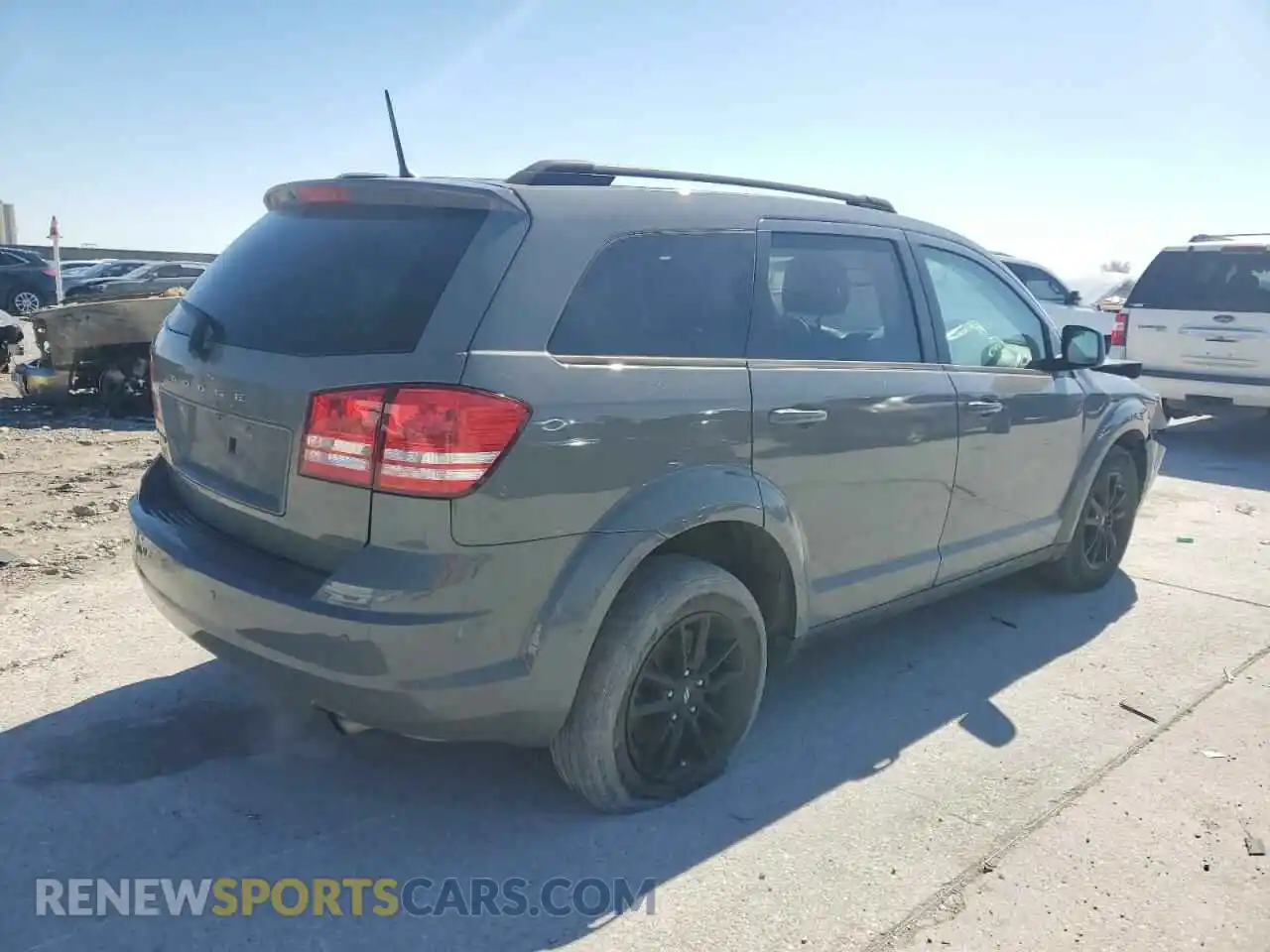 3 Photograph of a damaged car 3C4PDCAB3LT269542 DODGE JOURNEY 2020