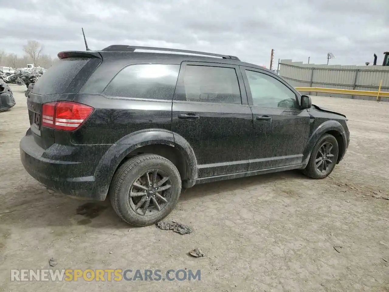 3 Photograph of a damaged car 3C4PDCAB3LT274000 DODGE JOURNEY 2020