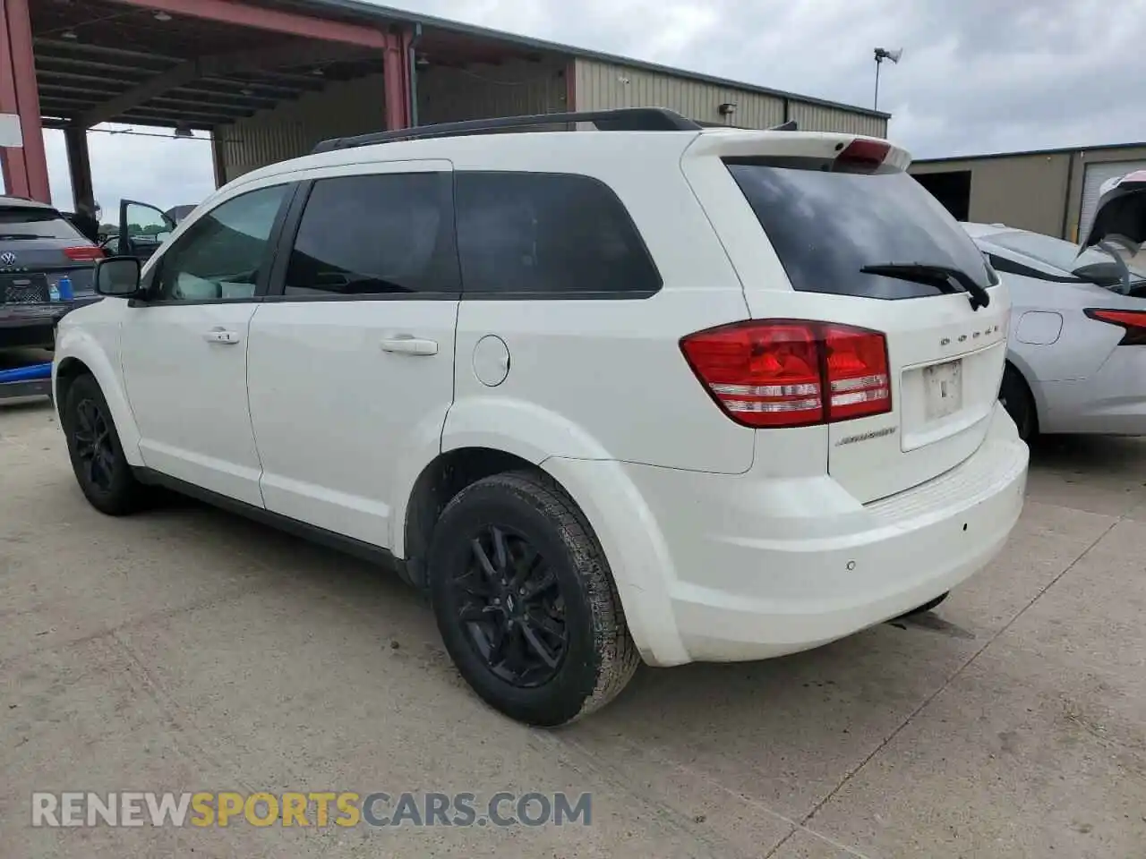 2 fotografías del automóvil dañado 3C4PDCAB3LT274708 DODGE JOURNEY 2020