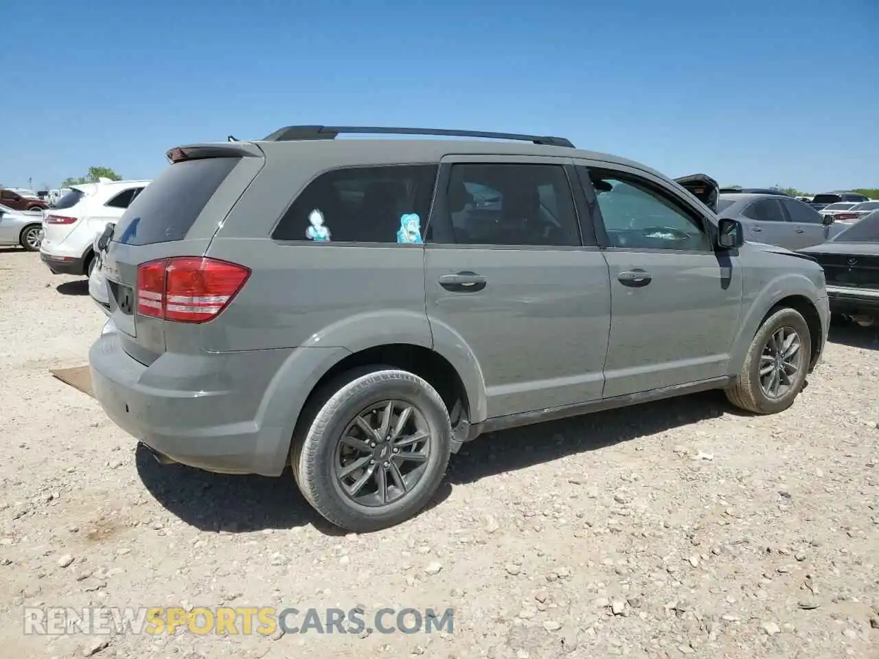 3 Photograph of a damaged car 3C4PDCAB4LT266116 DODGE JOURNEY 2020