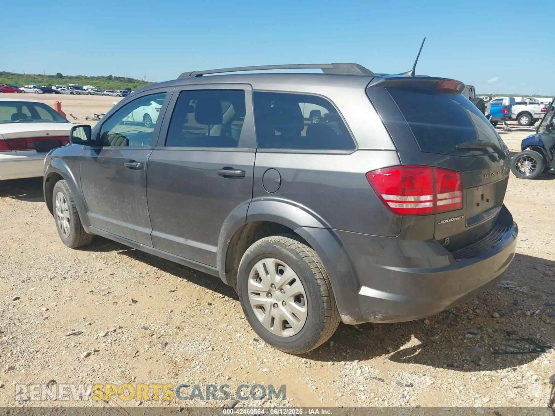 3 fotografías del automóvil dañado 3C4PDCAB4LT268058 DODGE JOURNEY 2020