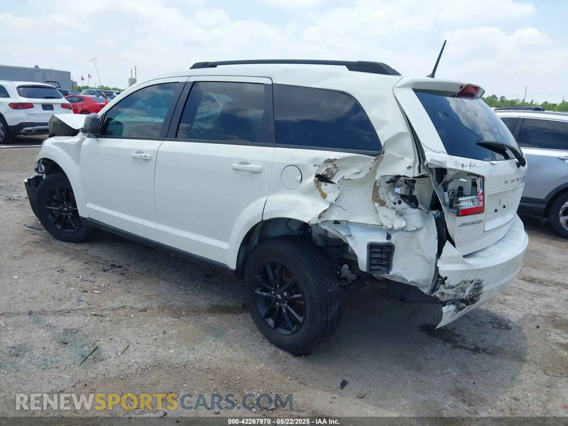 3 fotografías del automóvil dañado 3C4PDCAB4LT268075 DODGE JOURNEY 2020