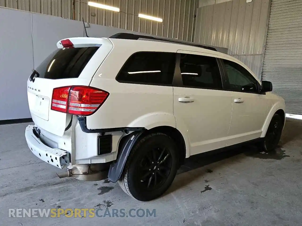 3 Photograph of a damaged car 3C4PDCAB5LT202103 DODGE JOURNEY 2020