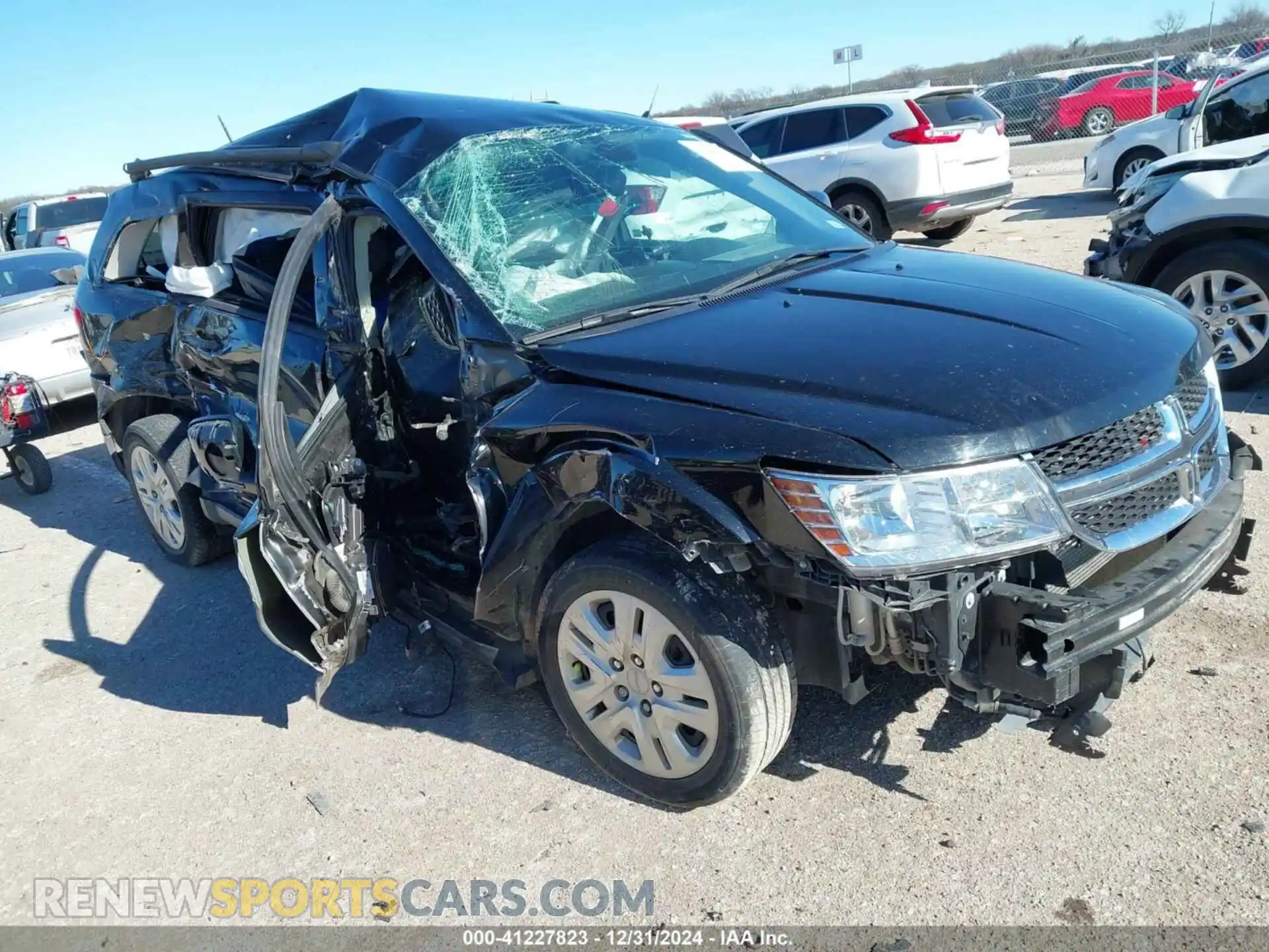 1 Photograph of a damaged car 3C4PDCAB5LT207155 DODGE JOURNEY 2020