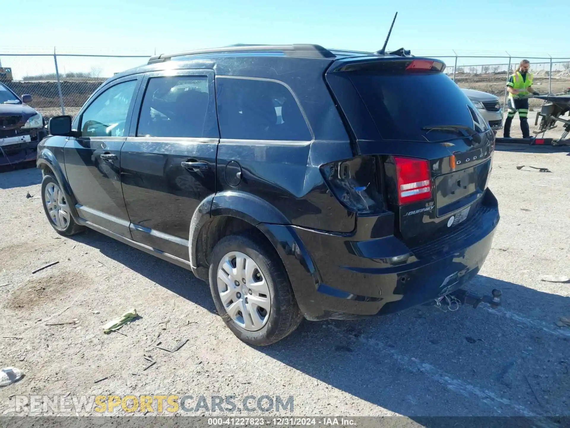 3 Photograph of a damaged car 3C4PDCAB5LT207155 DODGE JOURNEY 2020