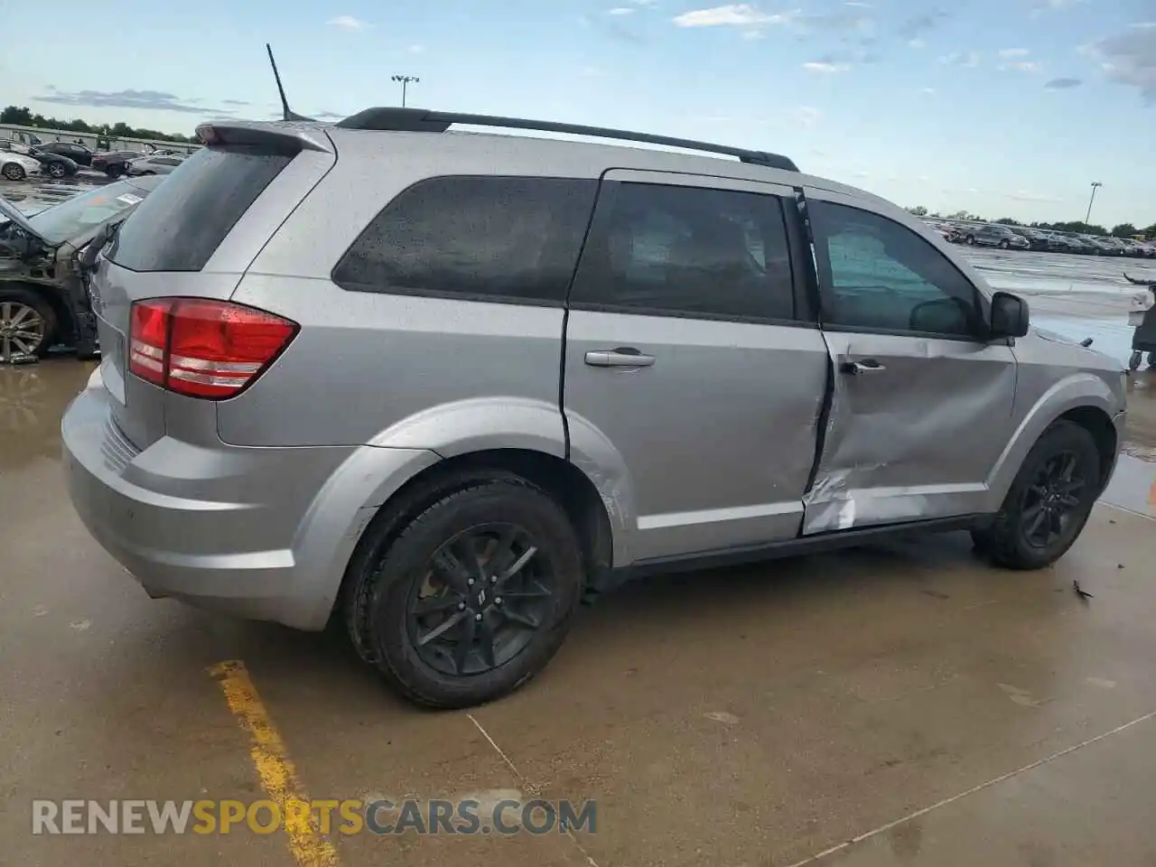 3 Photograph of a damaged car 3C4PDCAB5LT259353 DODGE JOURNEY 2020