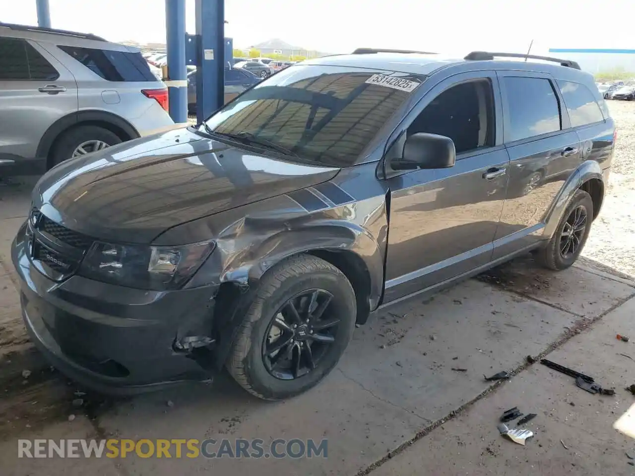 1 Photograph of a damaged car 3C4PDCAB5LT280526 DODGE JOURNEY 2020