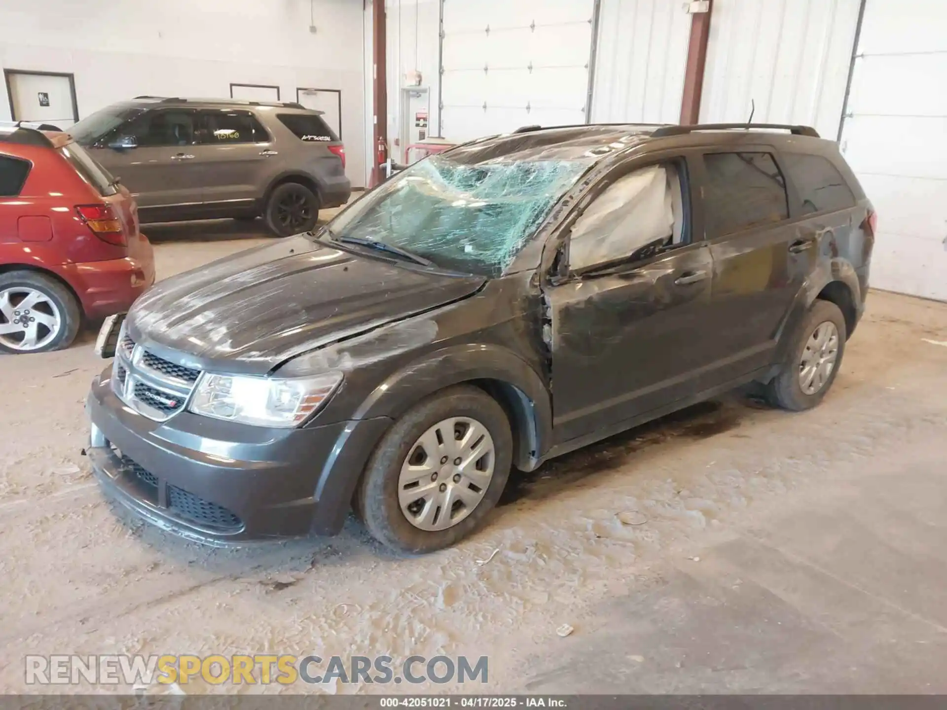 2 Photograph of a damaged car 3C4PDCAB6LT264416 DODGE JOURNEY 2020