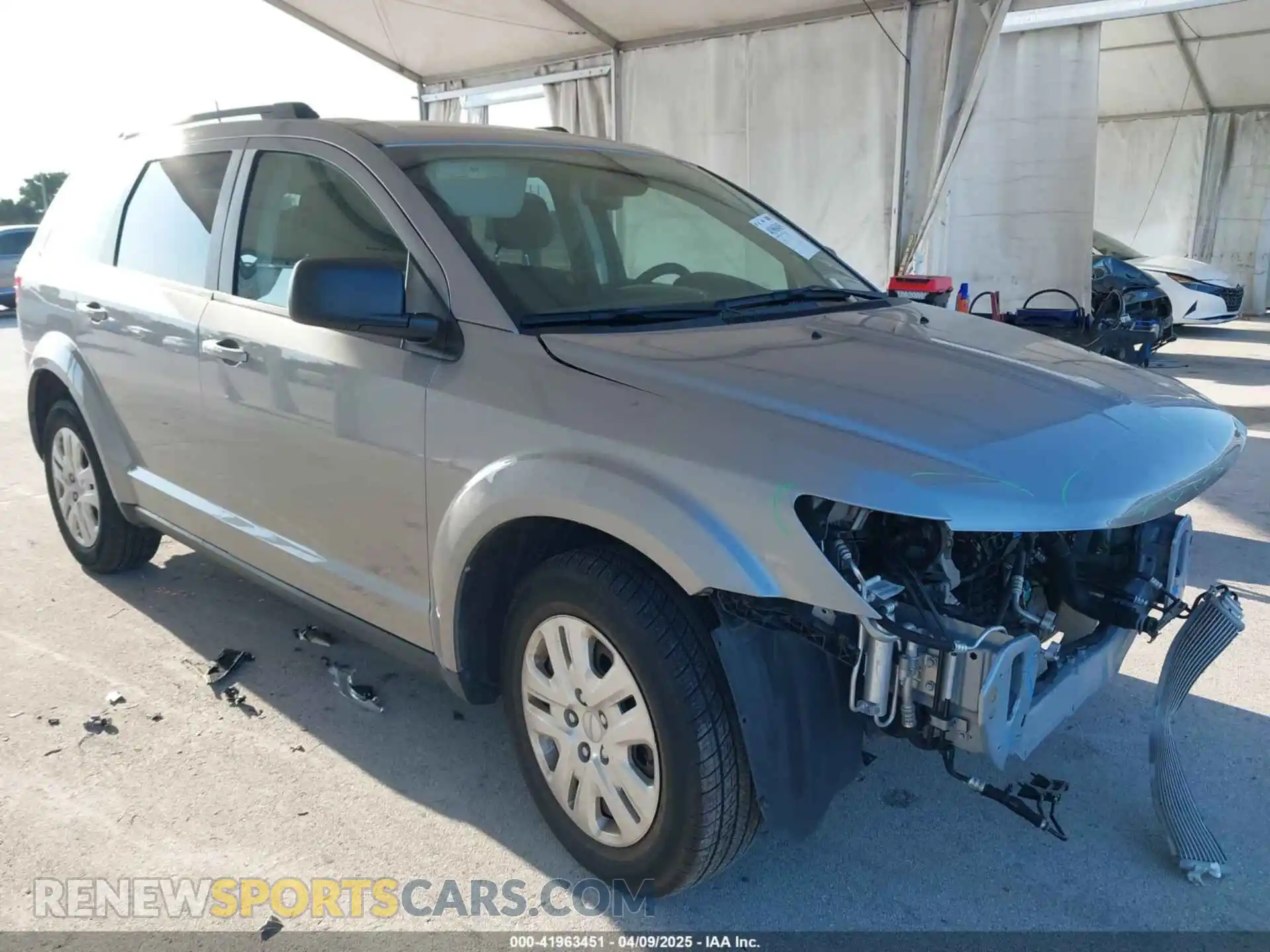 1 Photograph of a damaged car 3C4PDCAB7LT261203 DODGE JOURNEY 2020