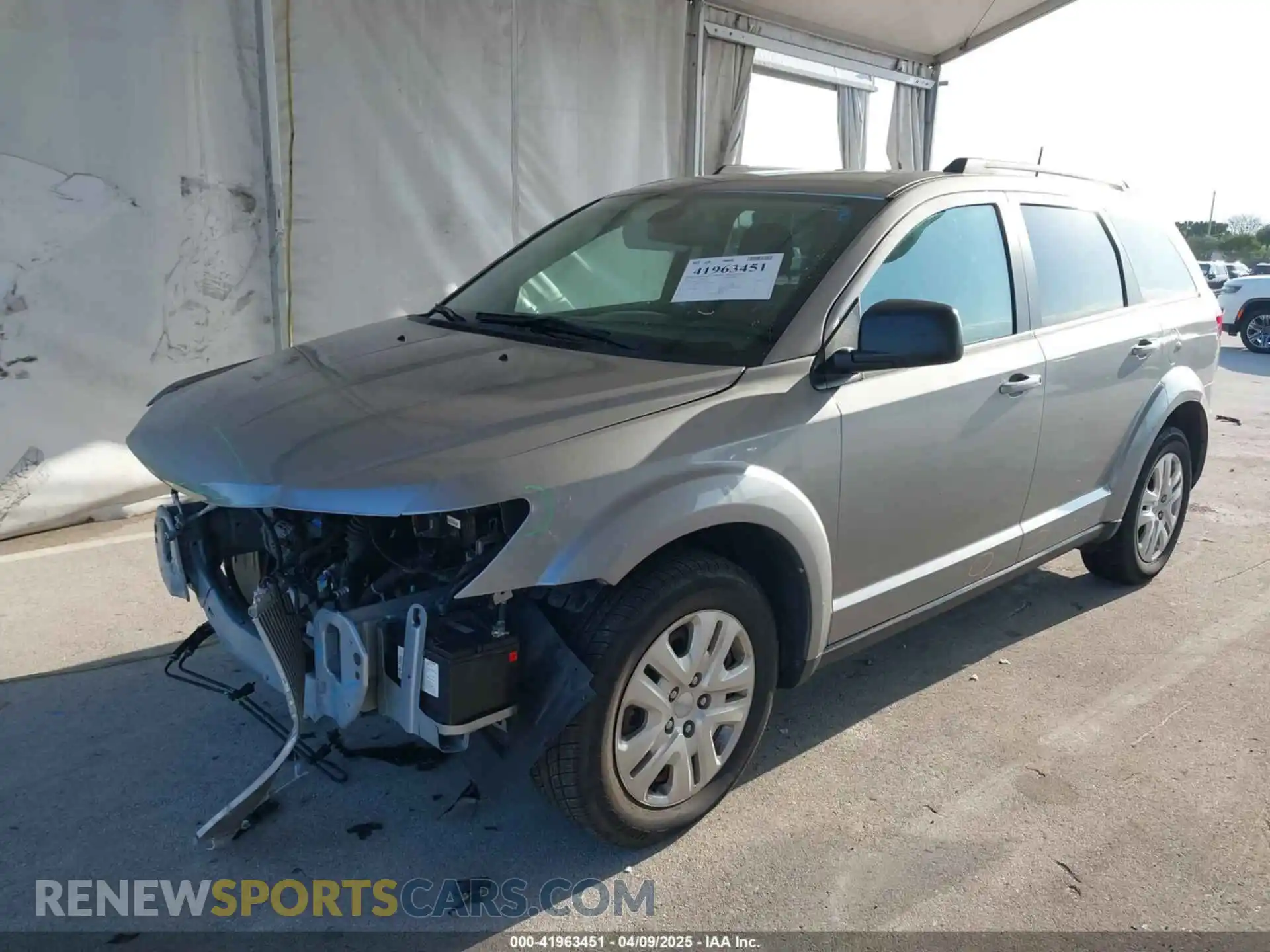 2 Photograph of a damaged car 3C4PDCAB7LT261203 DODGE JOURNEY 2020