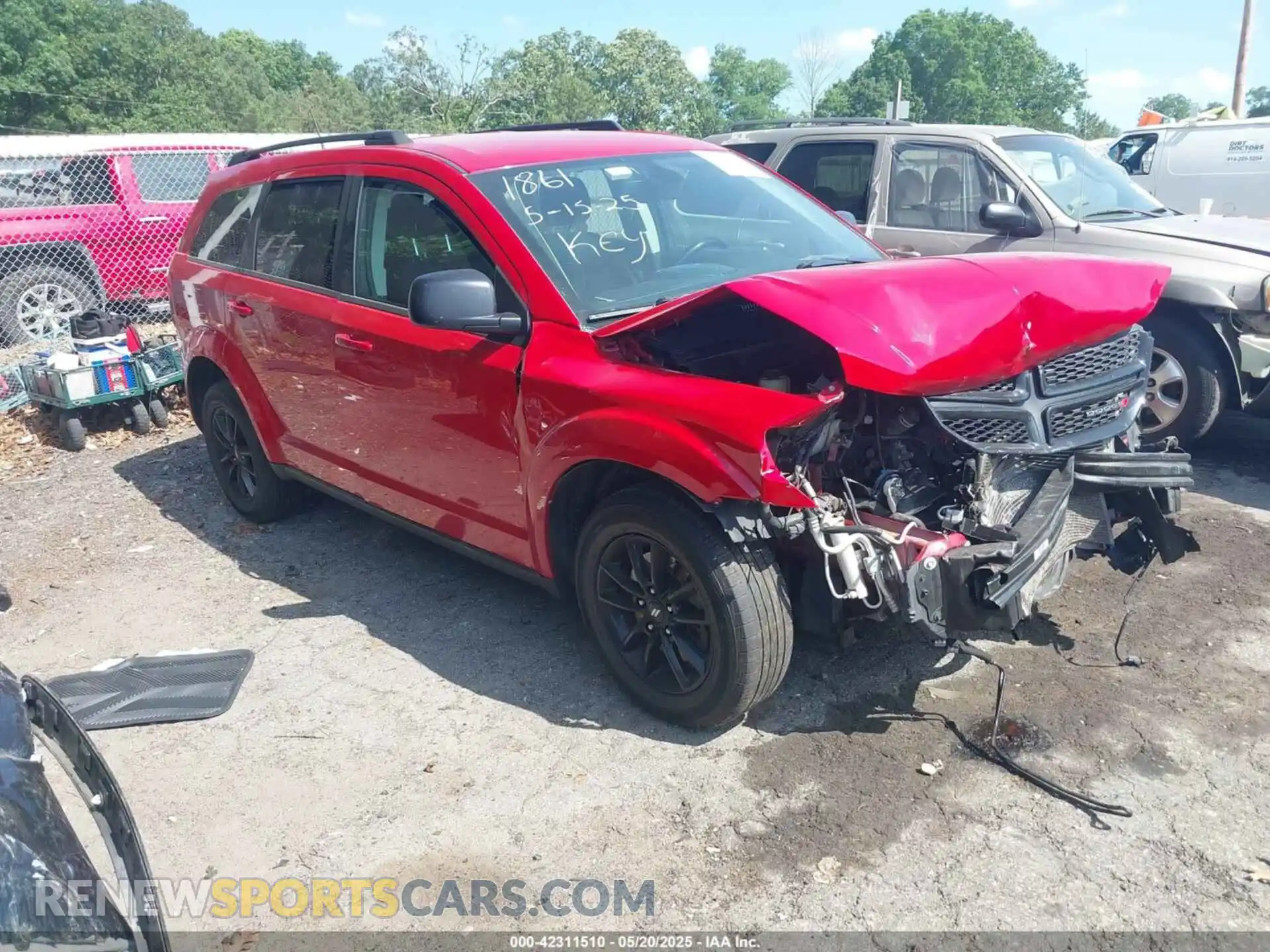 1 Photograph of a damaged car 3C4PDCAB7LT271861 DODGE JOURNEY 2020