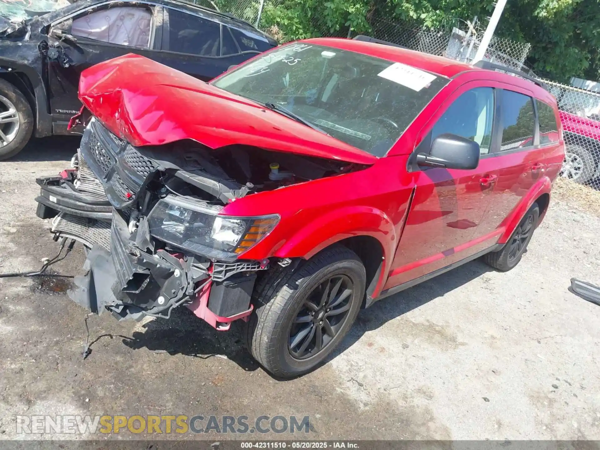 2 Photograph of a damaged car 3C4PDCAB7LT271861 DODGE JOURNEY 2020