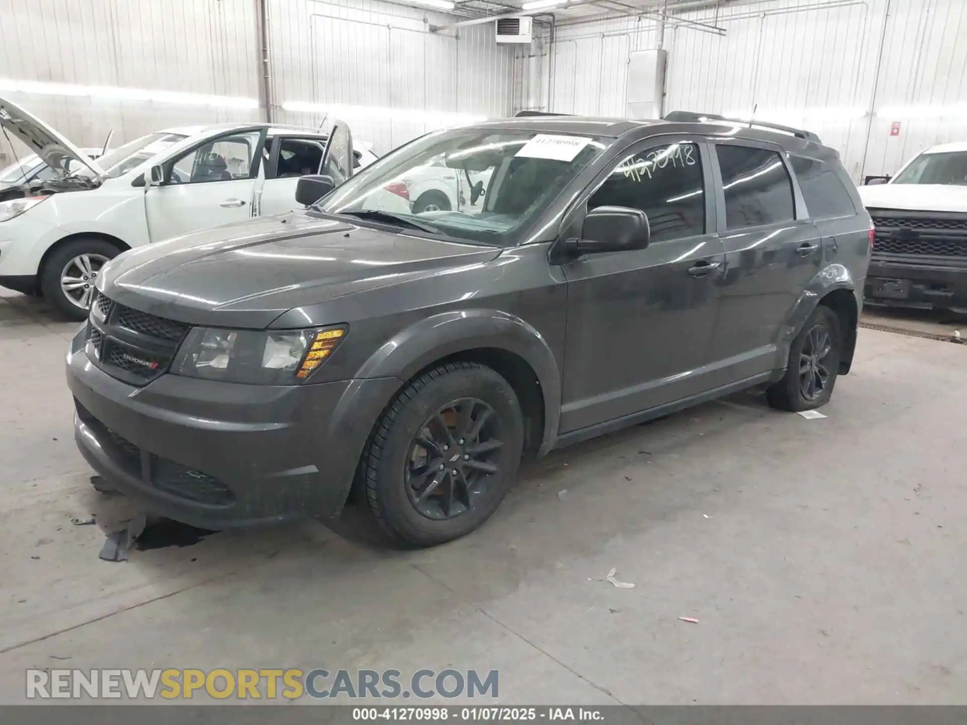 2 Photograph of a damaged car 3C4PDCAB9LT201682 DODGE JOURNEY 2020