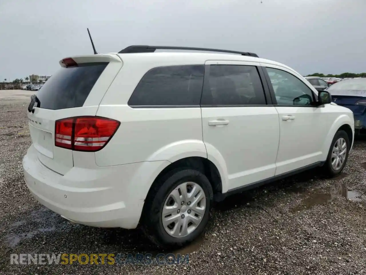3 Photograph of a damaged car 3C4PDCAB9LT207434 DODGE JOURNEY 2020