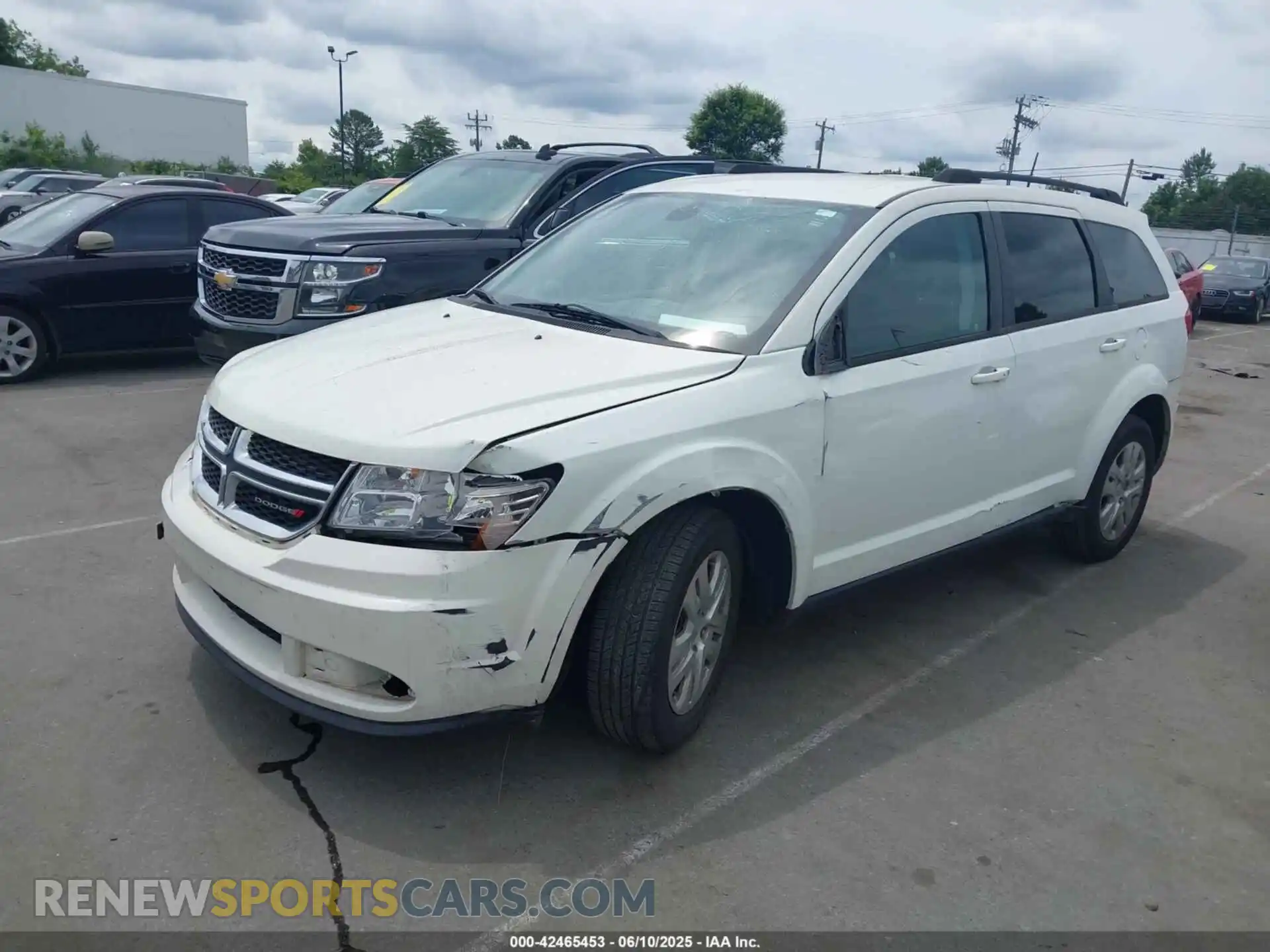 2 Photograph of a damaged car 3C4PDCAB9LT243513 DODGE JOURNEY 2020