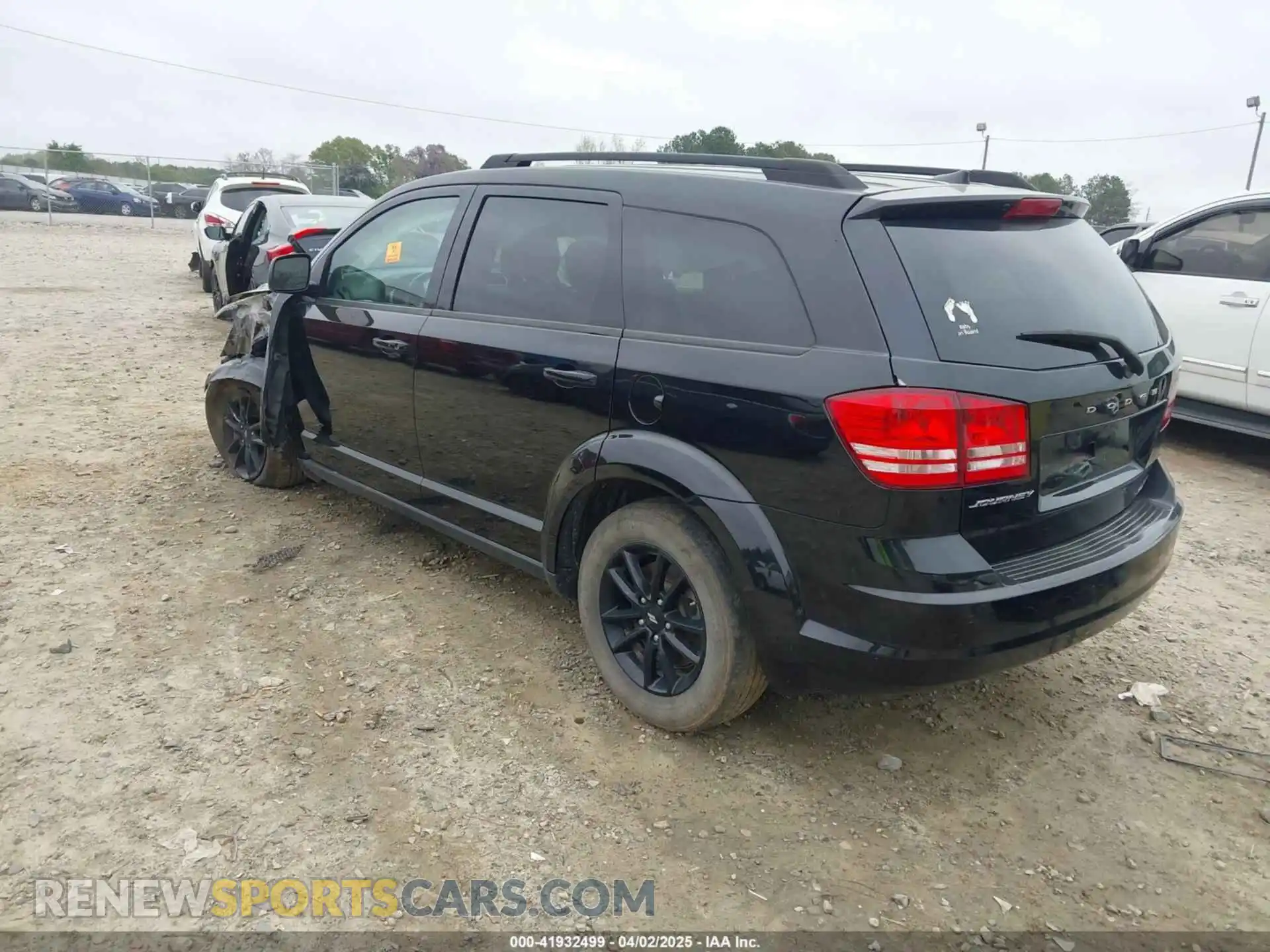 3 Photograph of a damaged car 3C4PDCAB9LT273076 DODGE JOURNEY 2020