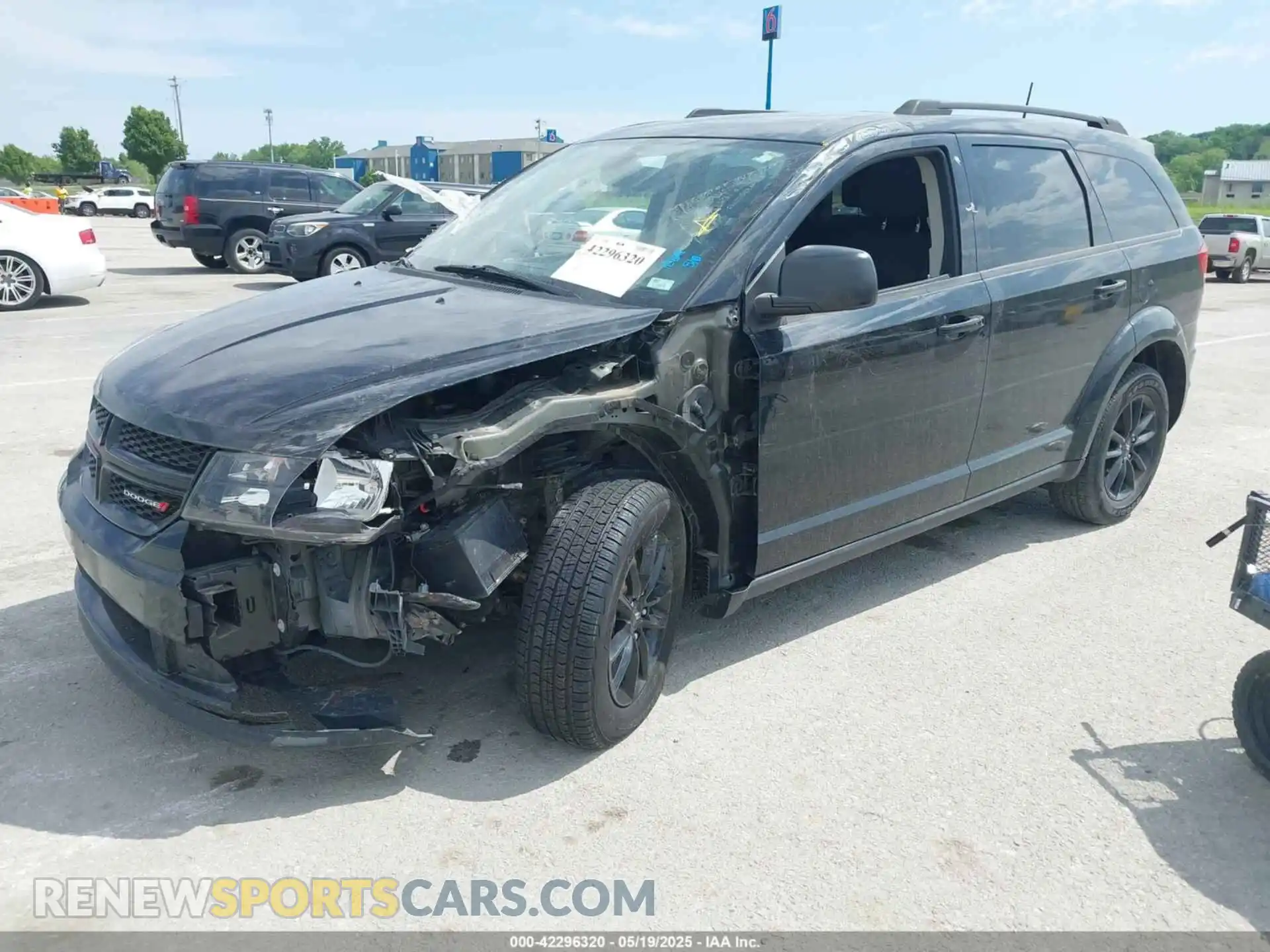 2 fotografías del automóvil dañado 3C4PDCAB9LT278259 DODGE JOURNEY 2020