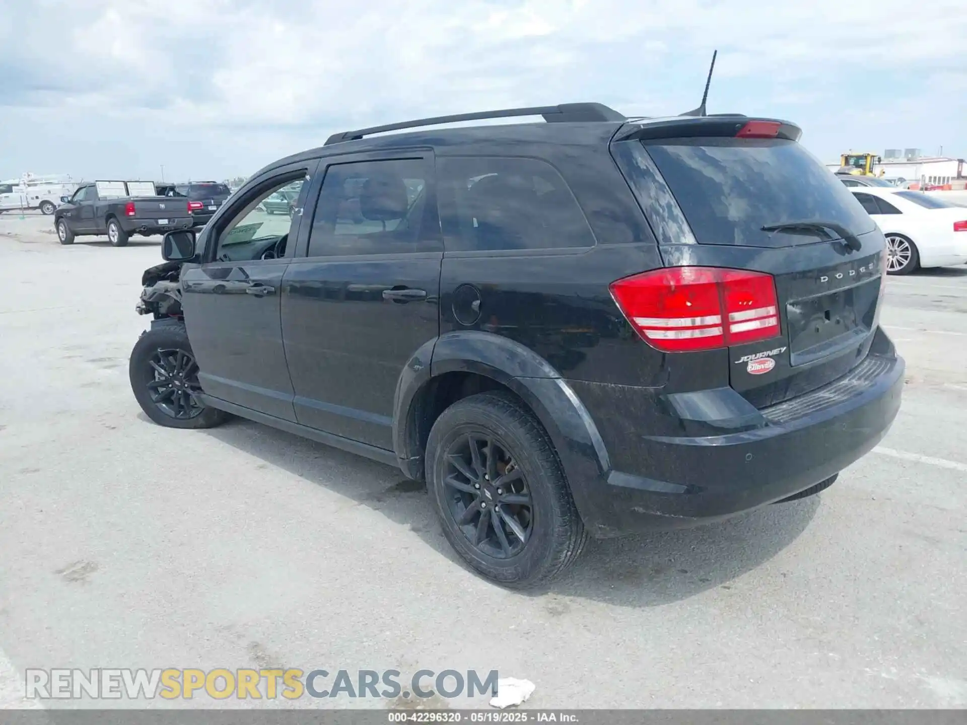 3 fotografías del automóvil dañado 3C4PDCAB9LT278259 DODGE JOURNEY 2020
