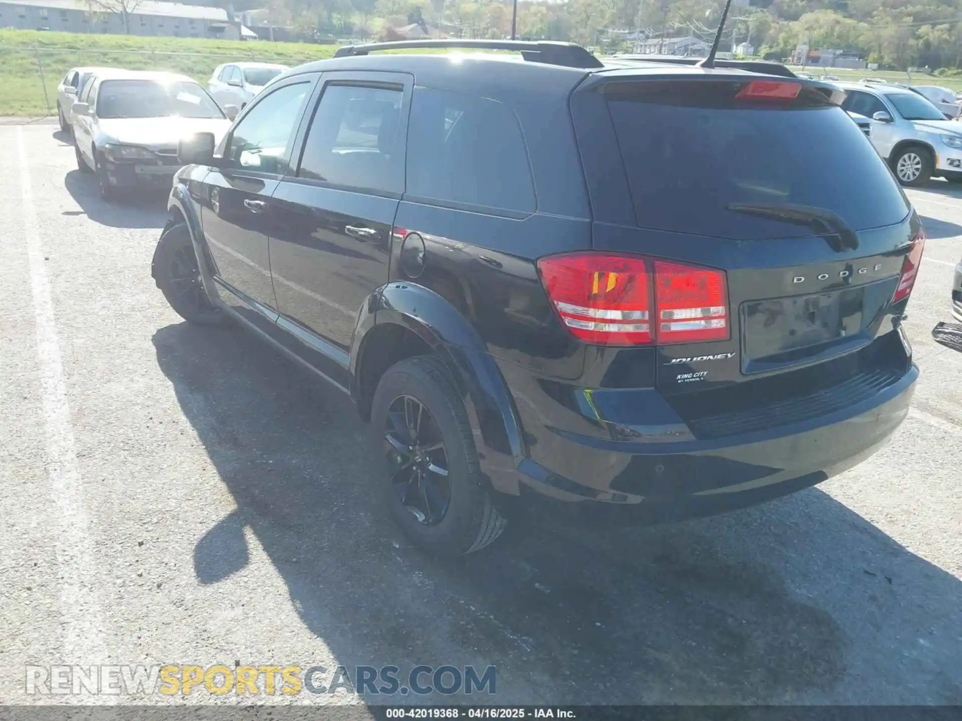 3 Photograph of a damaged car 3C4PDCABXLT202596 DODGE JOURNEY 2020