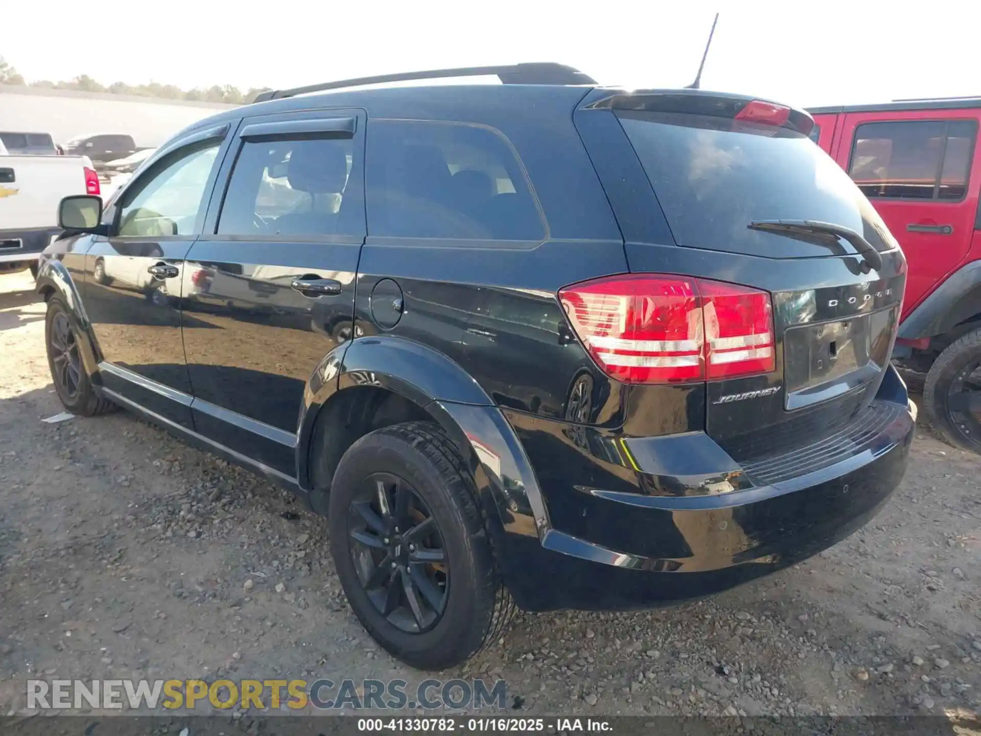 3 Photograph of a damaged car 3C4PDCABXLT259462 DODGE JOURNEY 2020