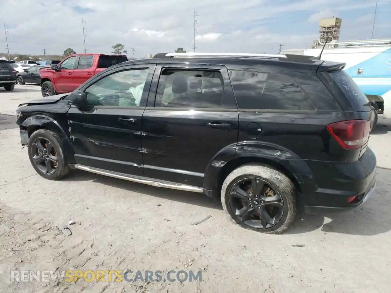 2 Photograph of a damaged car 3C4PDCGB6LT225655 DODGE JOURNEY 2020