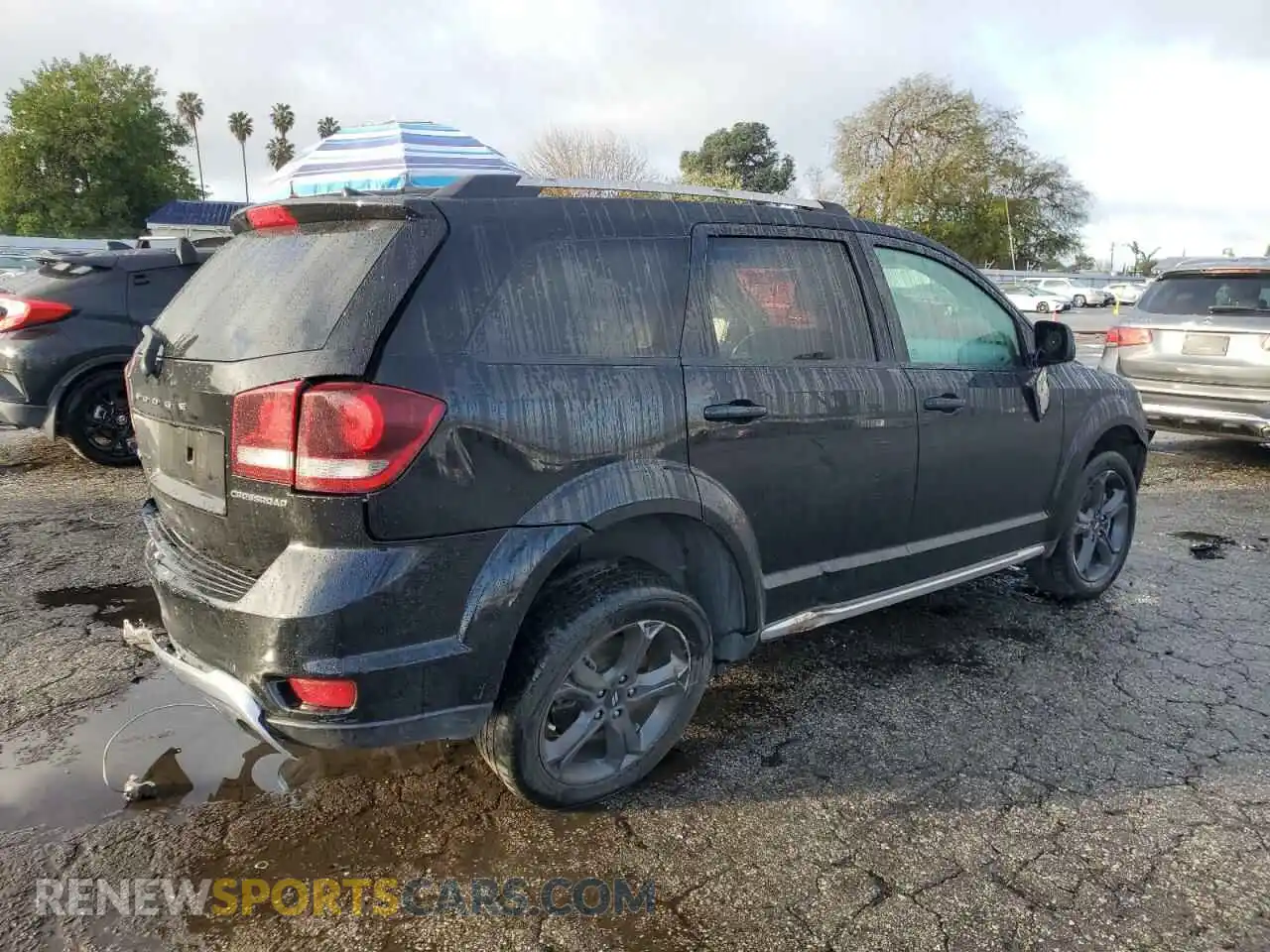 3 Photograph of a damaged car 3C4PDCGBXLT188965 DODGE JOURNEY 2020