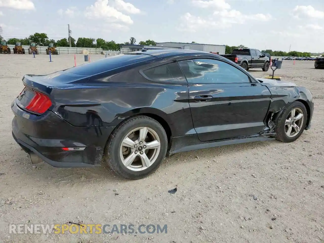 3 fotografías del automóvil dañado 1FA6P8TH3K5178213 FORD ALL Models 2019