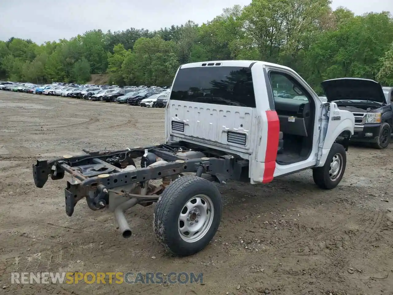 3 Photograph of a damaged car 1FTMF1EP3KKC92729 FORD All Models 2019