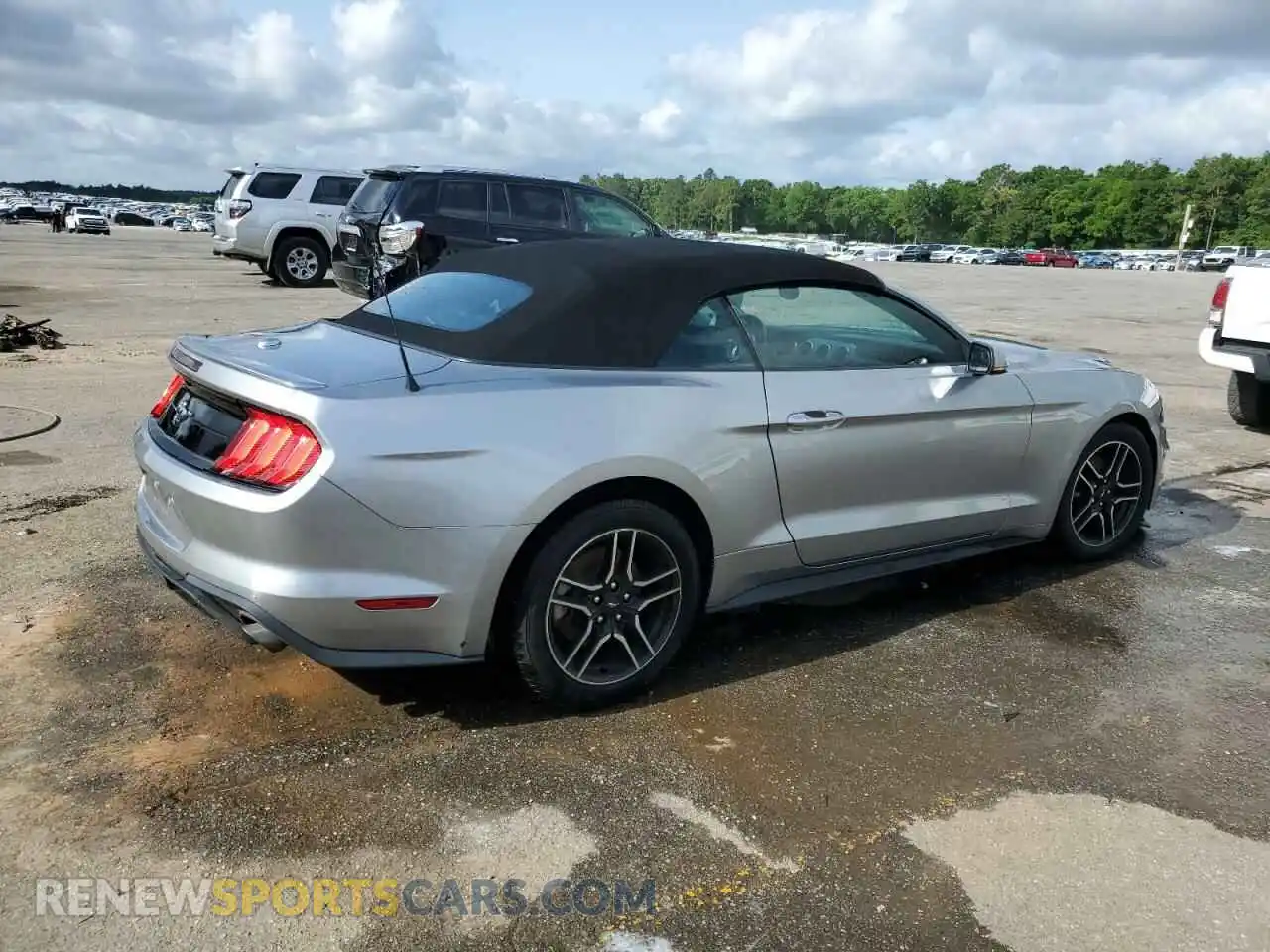 3 Photograph of a damaged car 1FATP8UH7L5139126 FORD ALL Models 2020