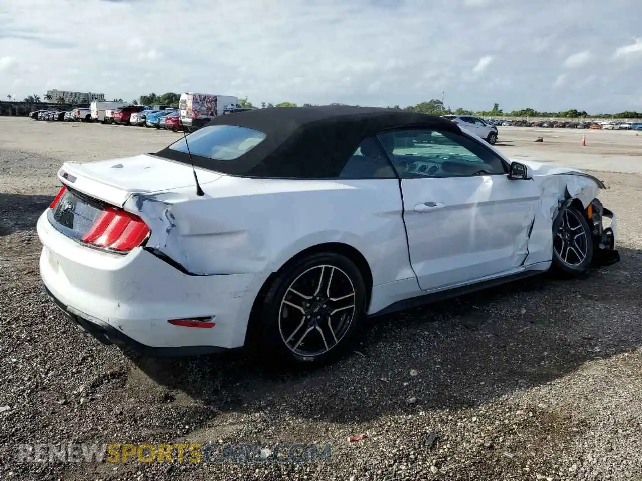 3 Photograph of a damaged car 1FATP8UH9M5105898 FORD ALL Models 2021