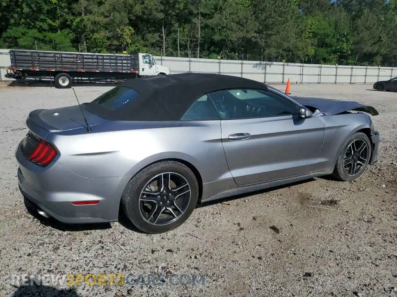 3 Photograph of a damaged car 1FATP8UH9M5122071 FORD ALL Models 2021