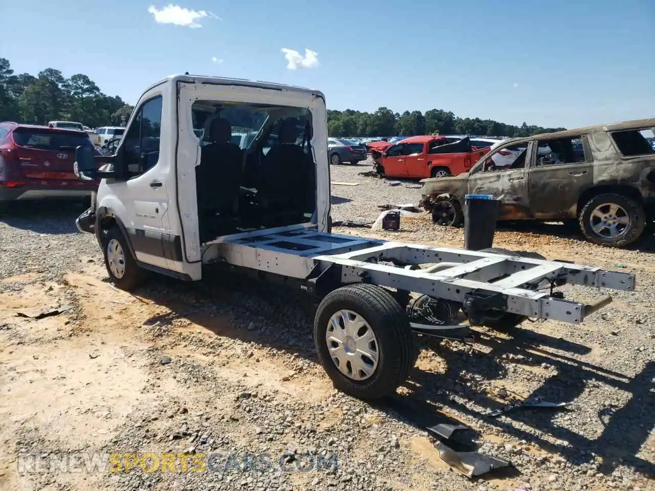 2 Photograph of a damaged car 1FDBW5P84NKA44428 FORD ALL Models 2022