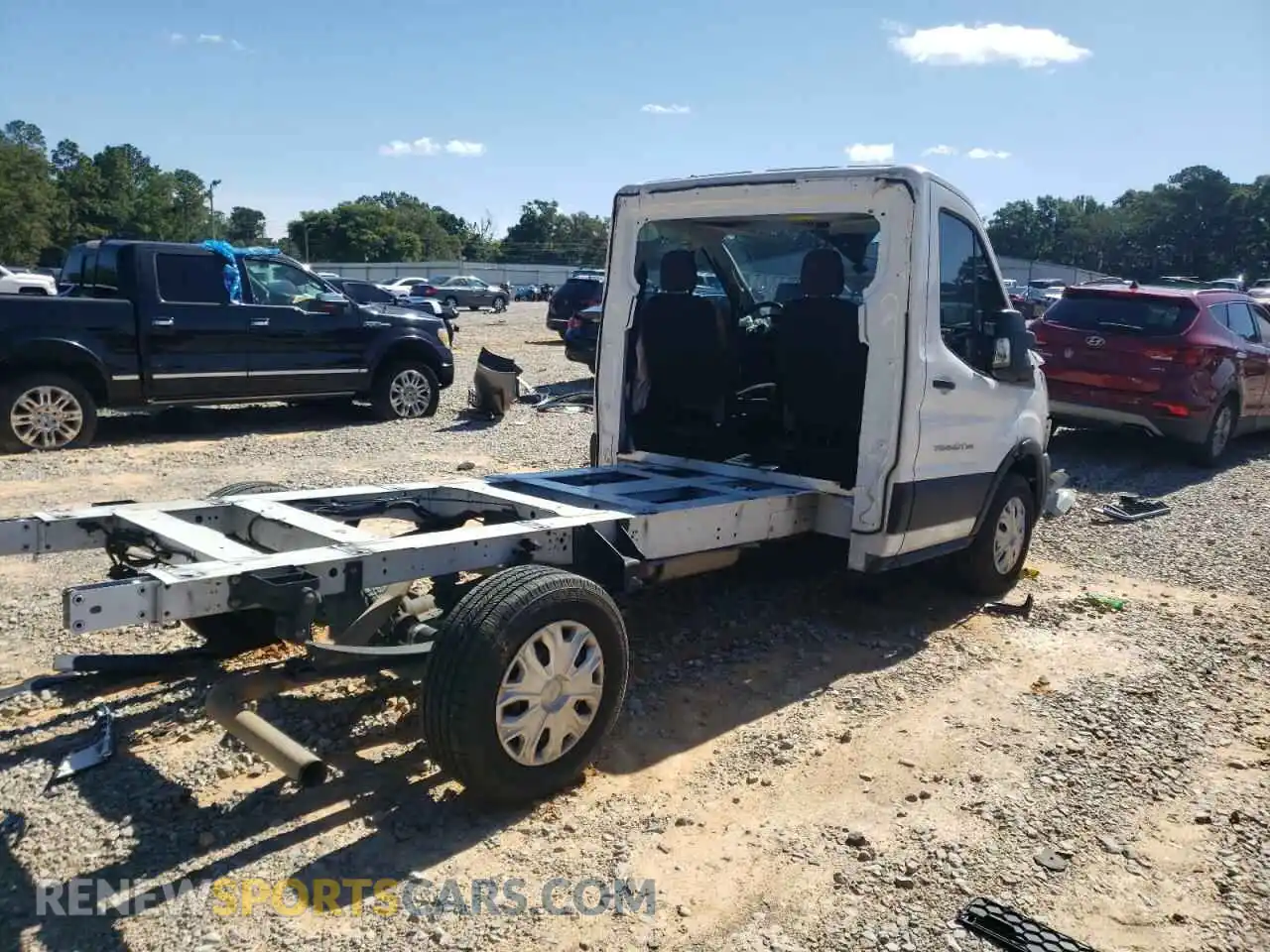 3 Photograph of a damaged car 1FDBW5P84NKA44428 FORD ALL Models 2022