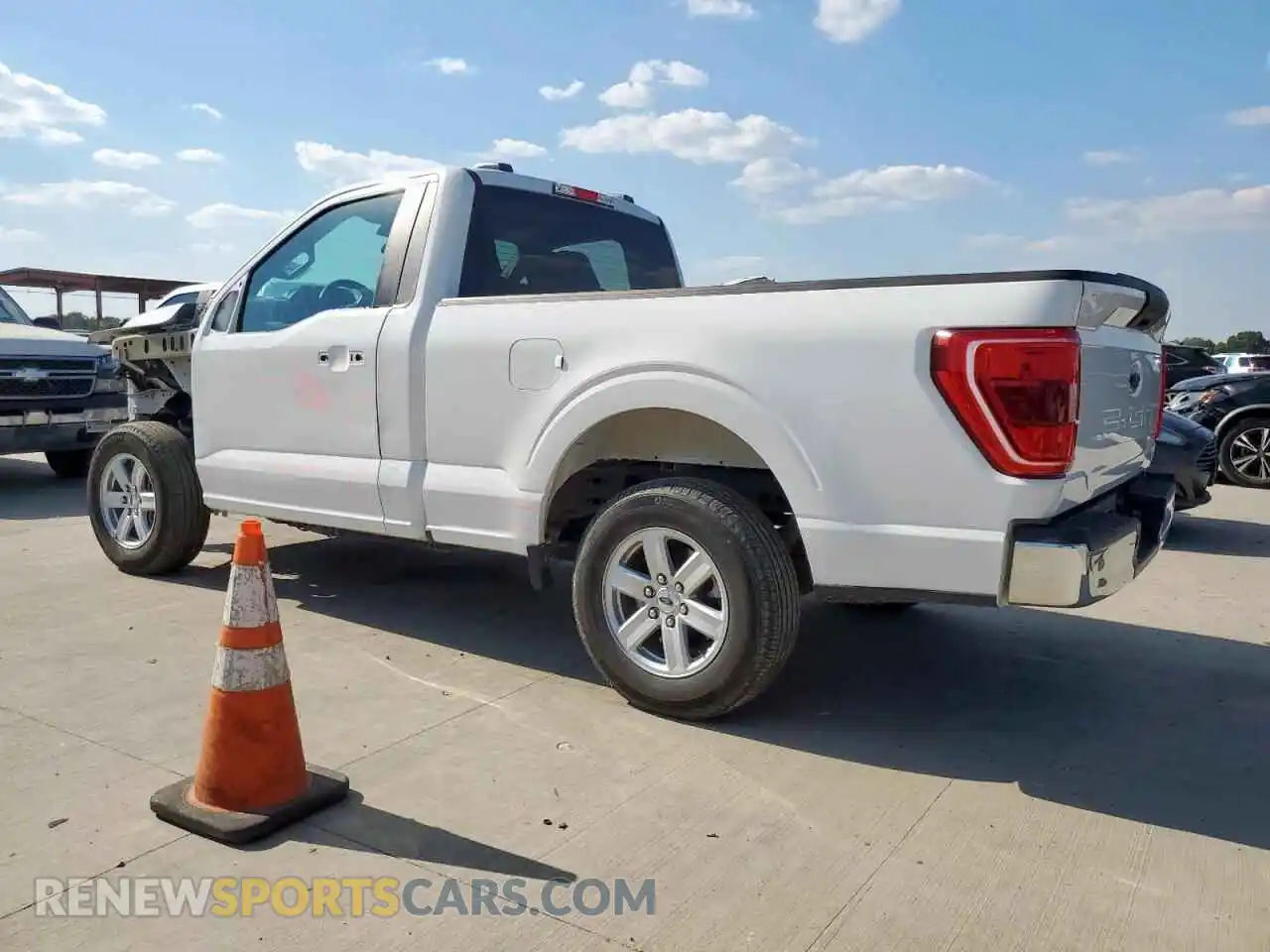 2 Фотография поврежденного автомобиля 1FTMF1CB6PKG03701 FORD All Models 2023
