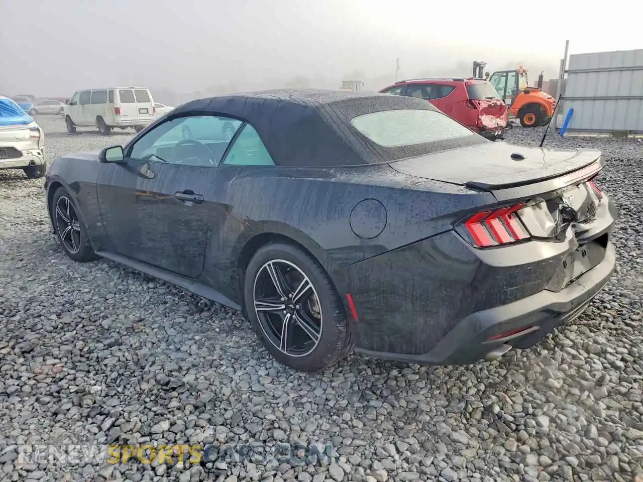 2 fotografías del automóvil dañado 1FAGP8UH9R5127280 FORD ALL Models 2024