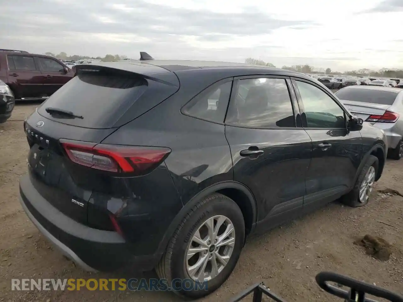 3 Photograph of a damaged car 1FMCU9GN2SUA52051 FORD ALL OTHER 2025