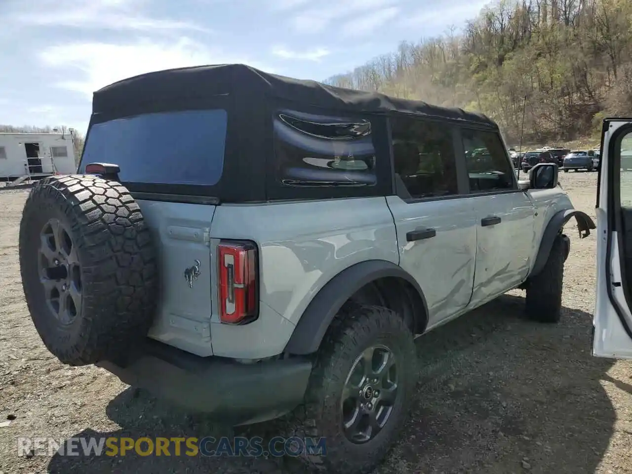 3 Photograph of a damaged car 1FMDE5BH0MLA87532 FORD BRONCO 2021