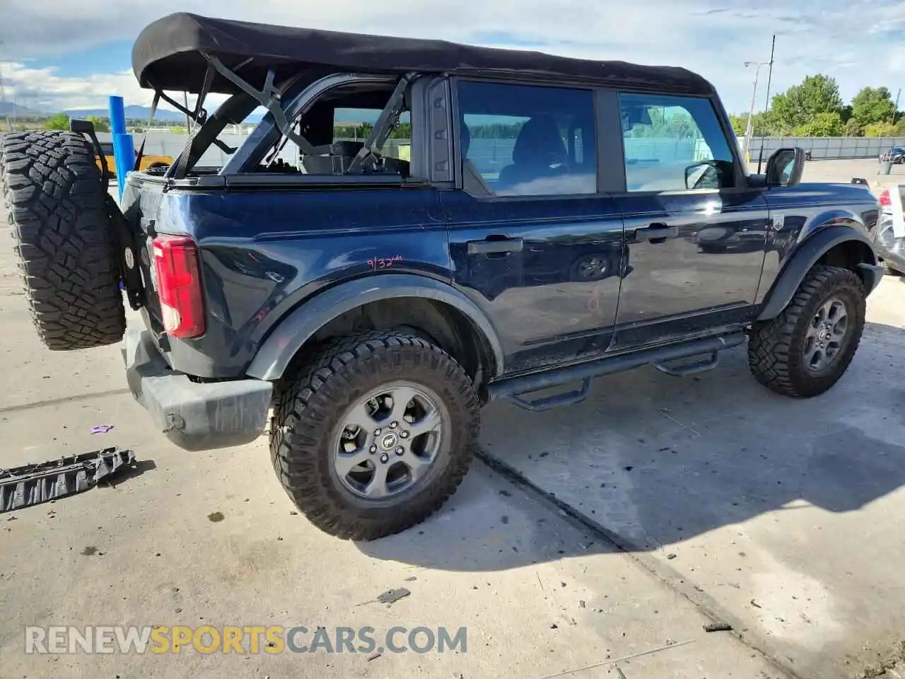 3 Photograph of a damaged car 1FMDE5BH0MLB04149 FORD BRONCO 2021
