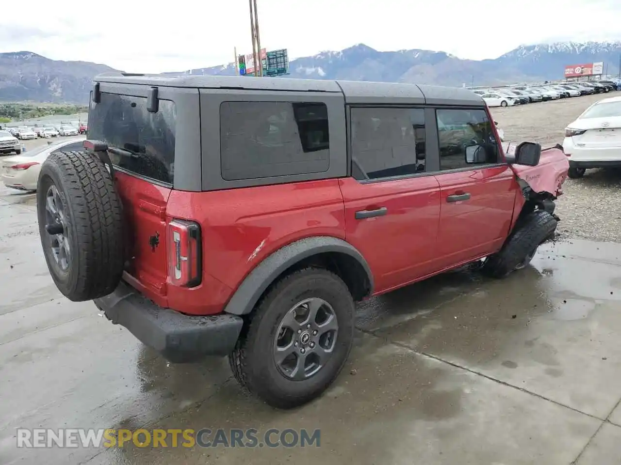 3 Photograph of a damaged car 1FMDE5BH4MLB06549 FORD BRONCO 2021