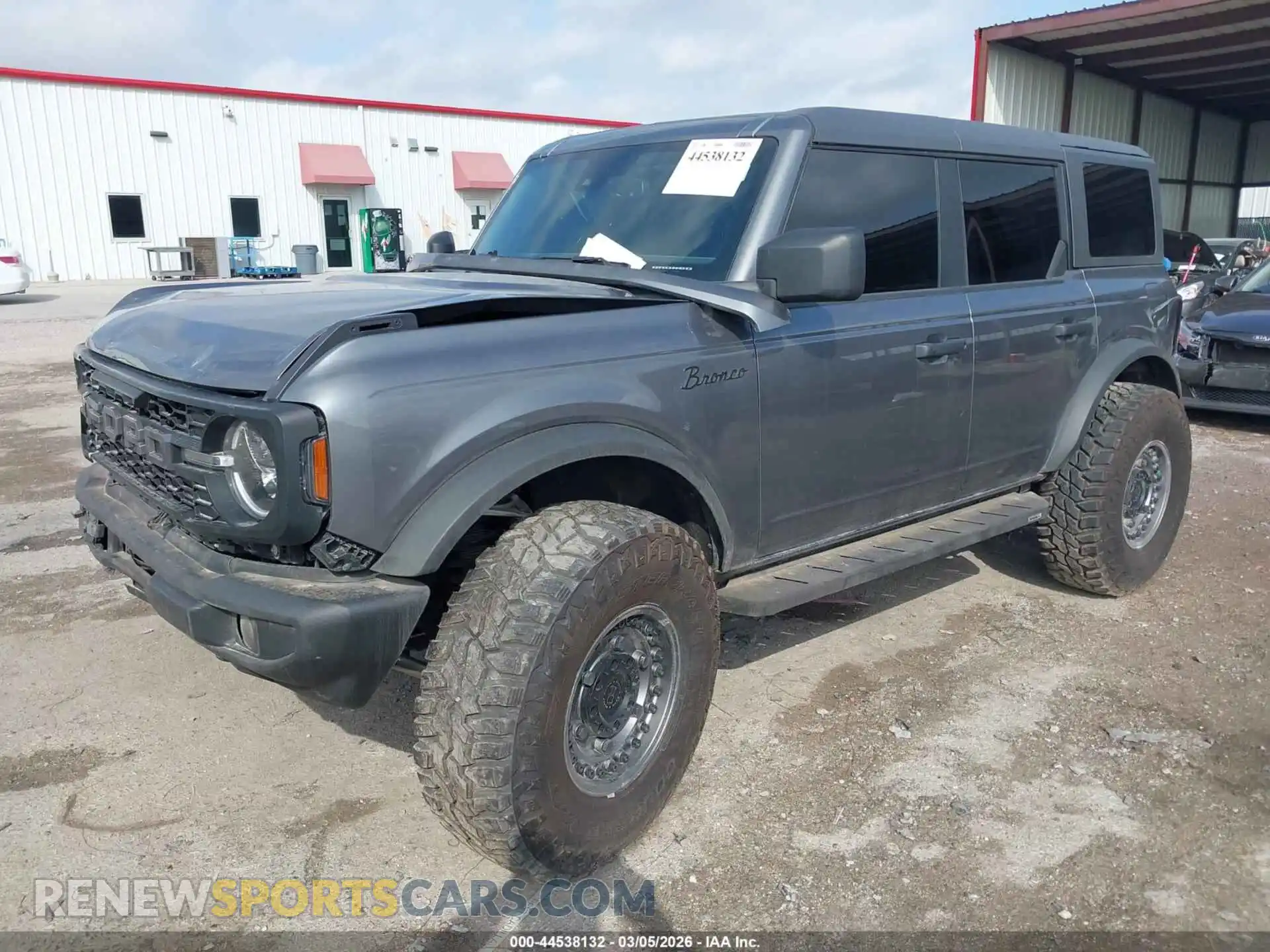 2 Photograph of a damaged car 1FMDE5BH5MLB05684 FORD BRONCO 2021