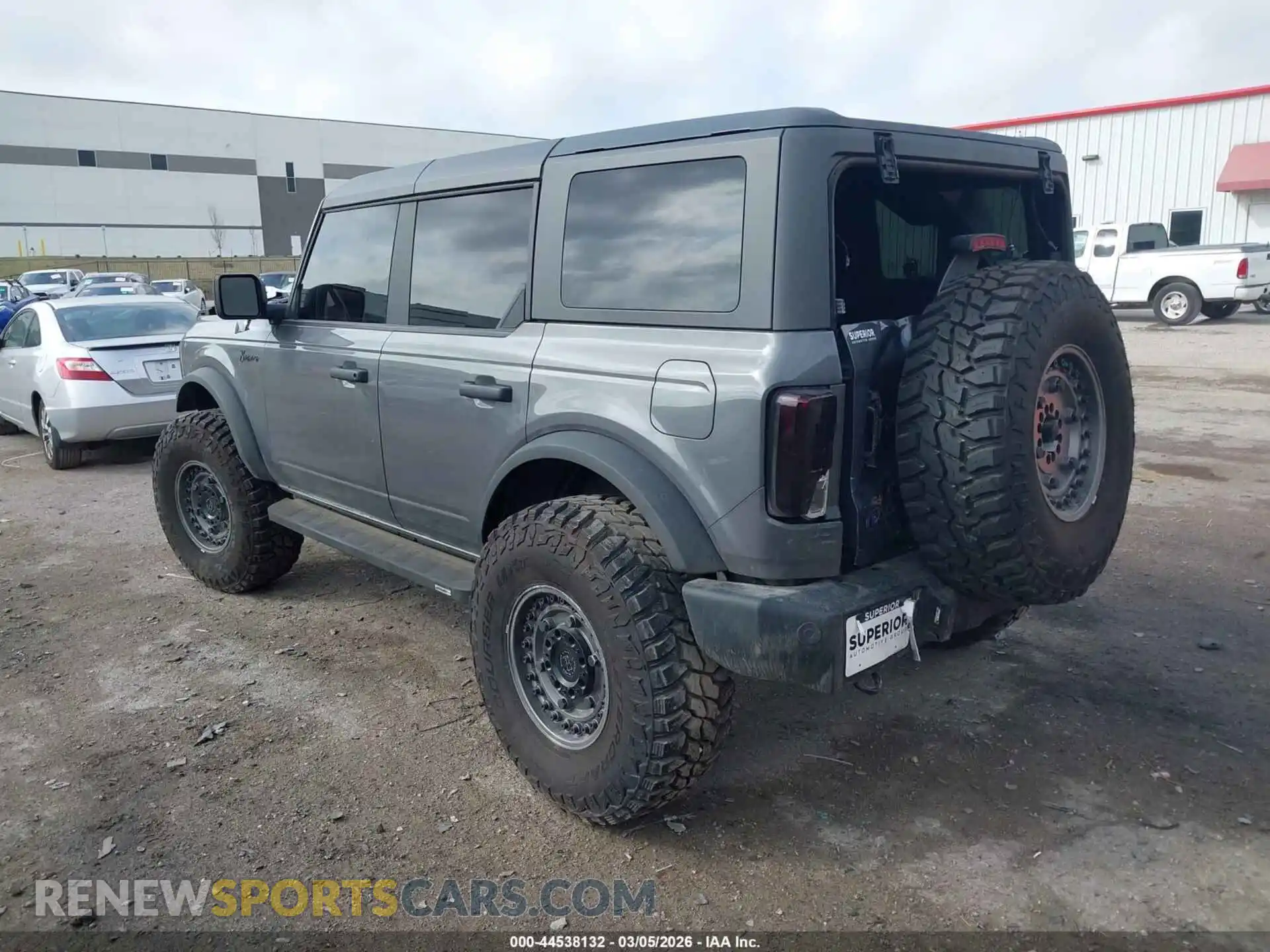 3 Photograph of a damaged car 1FMDE5BH5MLB05684 FORD BRONCO 2021