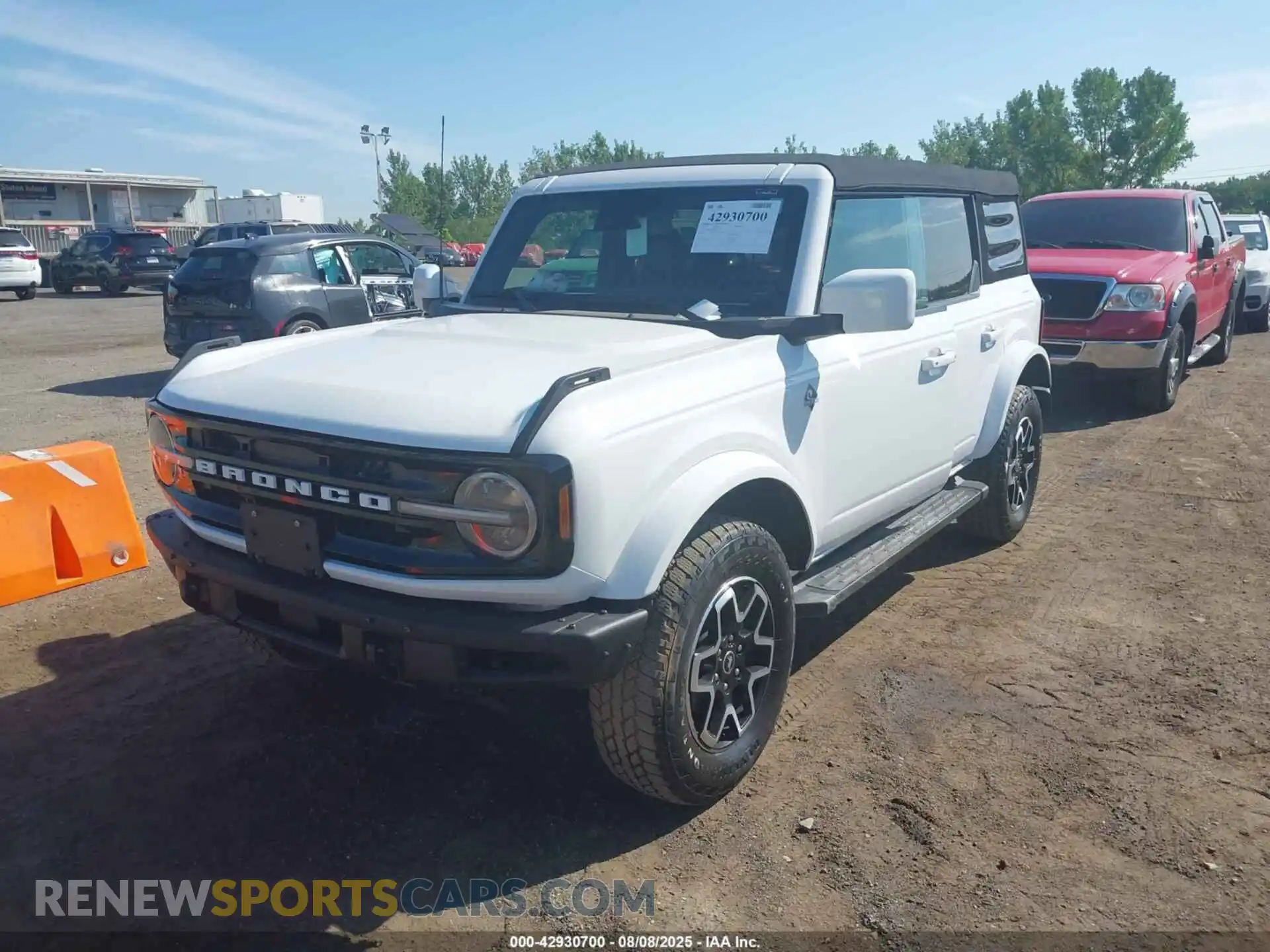 2 fotografías del automóvil dañado 1FMDE5BH8MLA63043 FORD BRONCO 2021