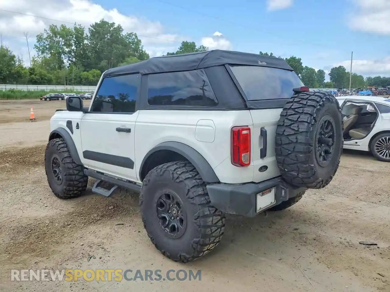 2 Photograph of a damaged car 1FMDE5CP9MLB08626 FORD BRONCO 2021
